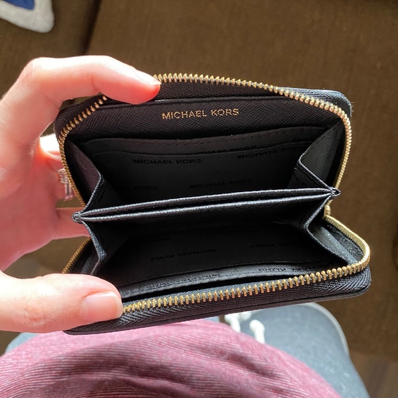 Micheal kors wallett - Picture 1 of 4